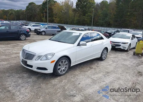 2013 Mercedes-Benz E 350 4Matic z USA, uszkodzony, nr VIN WDDHF8JB3DA672088